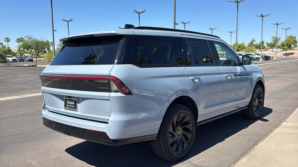 New 2026 Lincoln Navigator Reserve w/ Jet Appearance Package AWD/4WD image 28