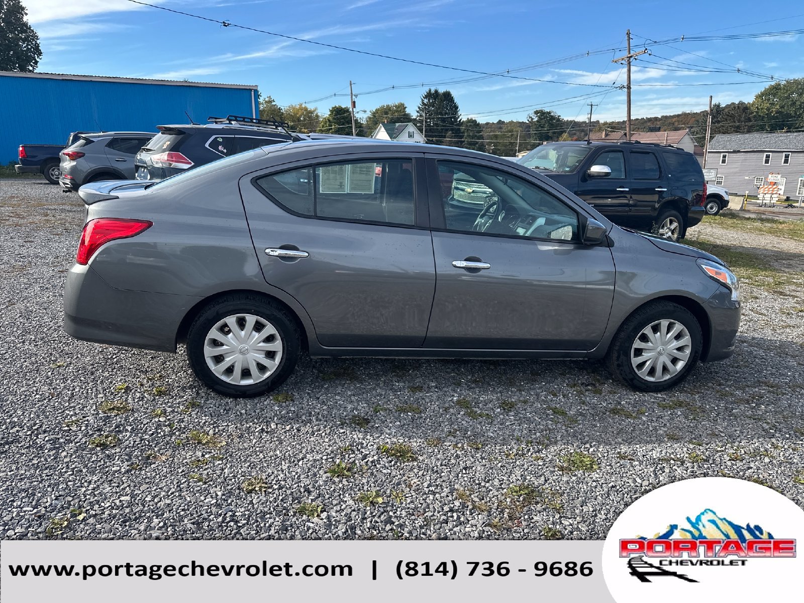 Used 2019 Nissan Versa SV FWD image 7