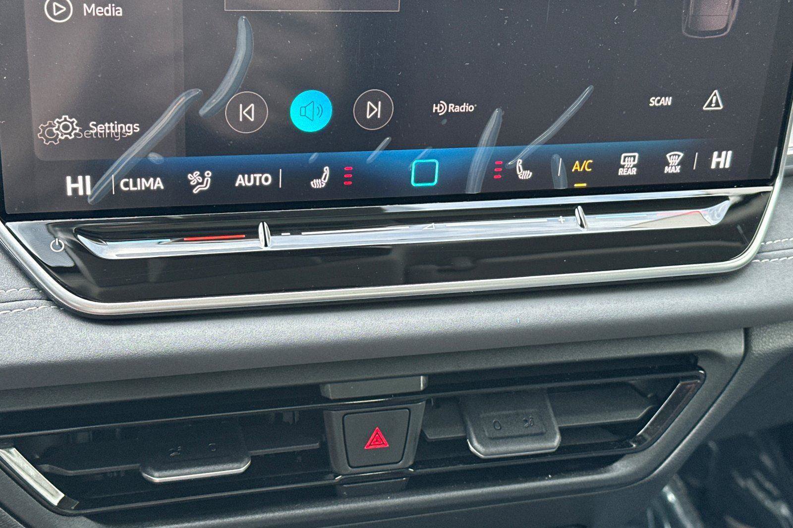 New 2026 Volkswagen Tiguan SE image 19