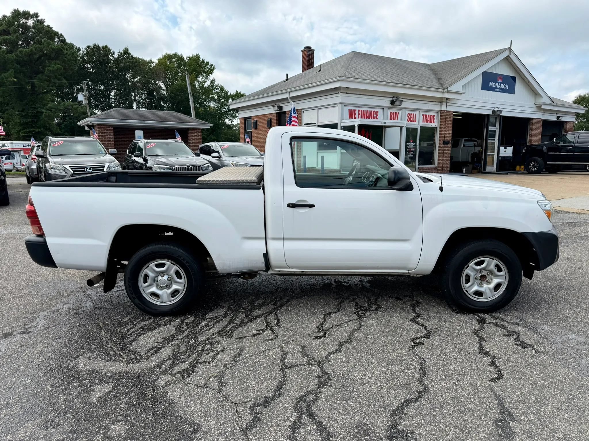 Used 2012 Toyota Tacoma 2WD Regular Cab image 6