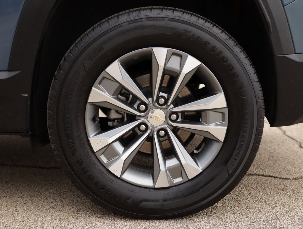 Used 2025 Chevrolet Equinox LT FWD image 34