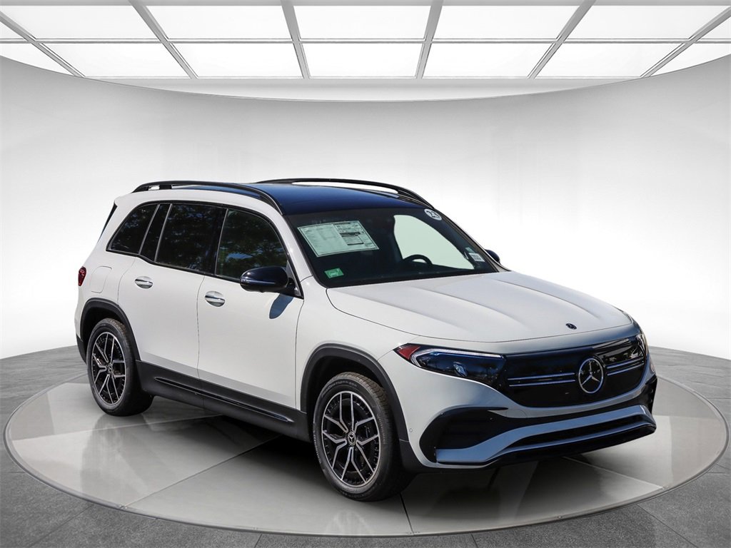 Used 2023 Mercedes-Benz EQB 300 4MATIC image 5