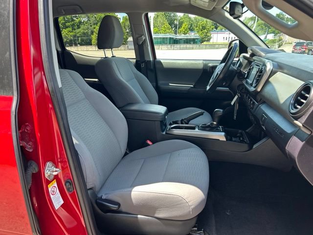 Used 2019 Toyota Tacoma SR5 AWD/4WD image 25