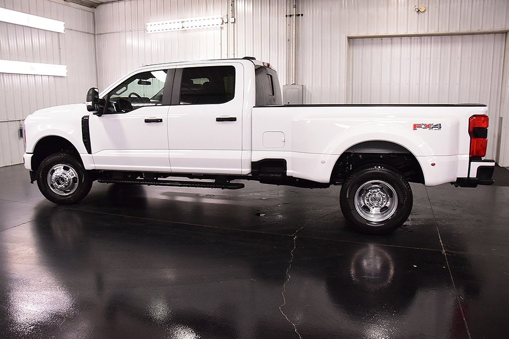 New 2026 Ford F350 XL image 4
