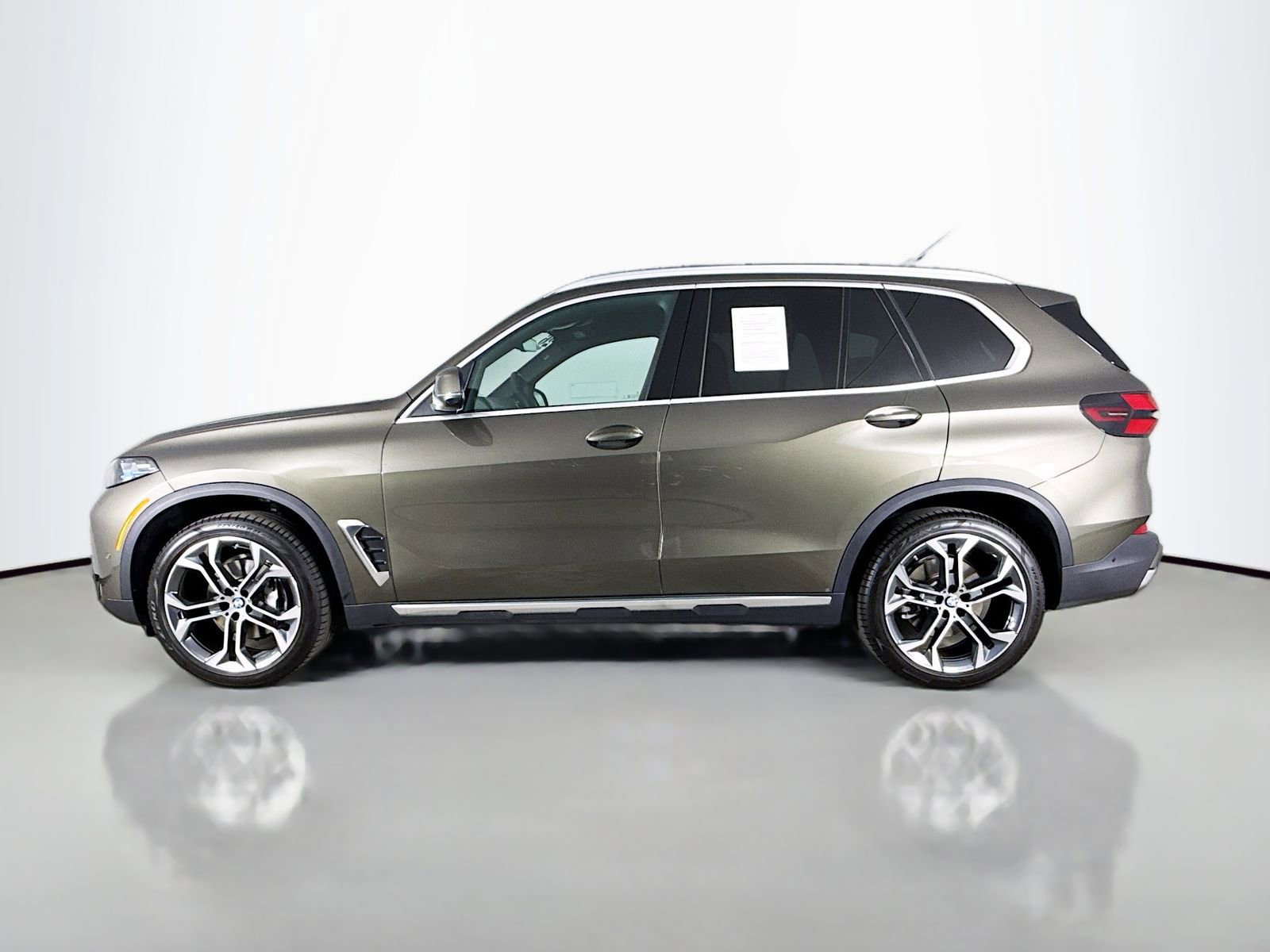Used 2026 BMW X5 sDrive40i image 4