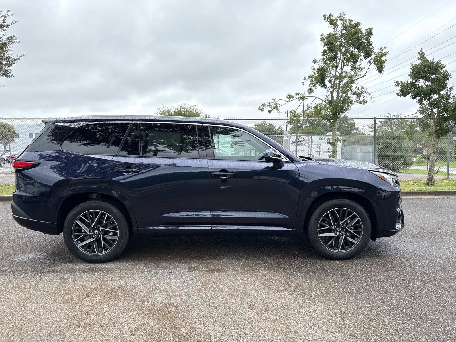 New 2026 Lexus TX 350 AWD image 2