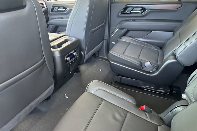 New 2026 GMC Yukon XL Denali w/ Denali Reserve Package image 12
