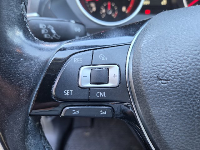 Used 2018 Volkswagen Tiguan SE FWD image 34