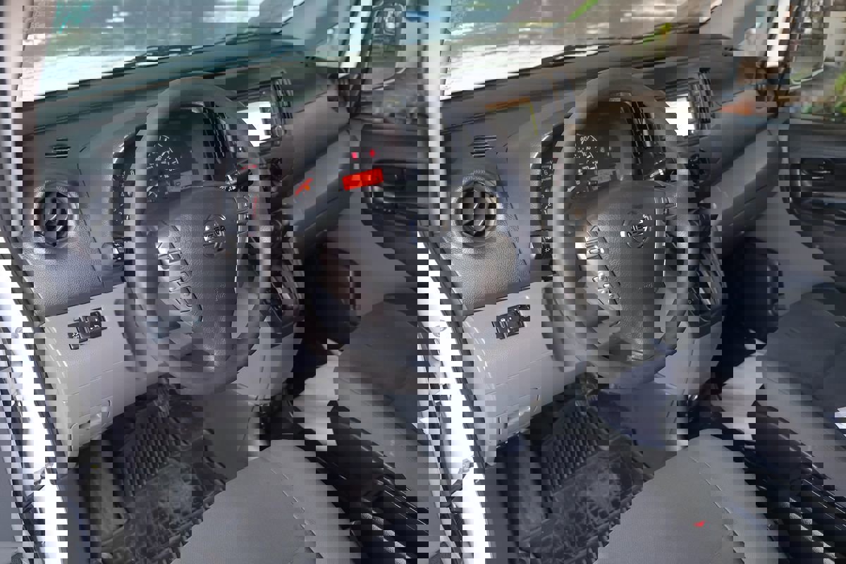 Used 2019 Nissan NV200 SV w/ Navigation Package image 15