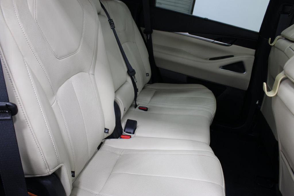 Used 2023 INFINITI QX60 Sensory w/ Vision Package AWD/4WD image 22
