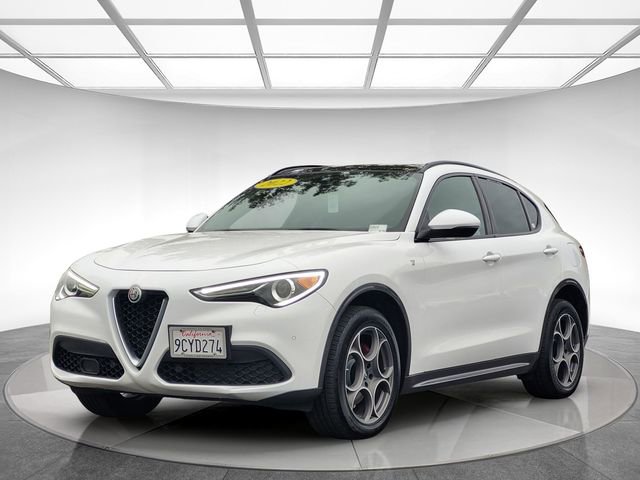 Used 2022 Alfa Romeo Stelvio Ti w/ Active Assist Plus Package image 9