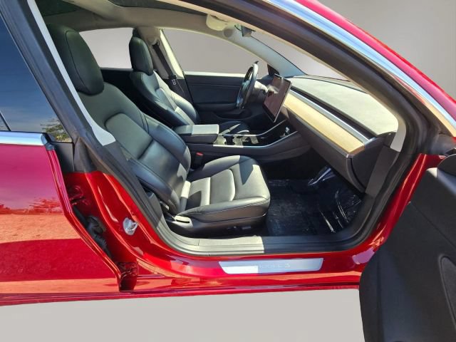 Used 2018 Tesla Model 3 Long Range RWD image 16