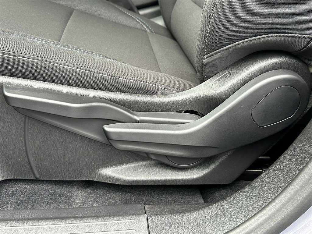 New 2026 Chevrolet Equinox EV LT image 22