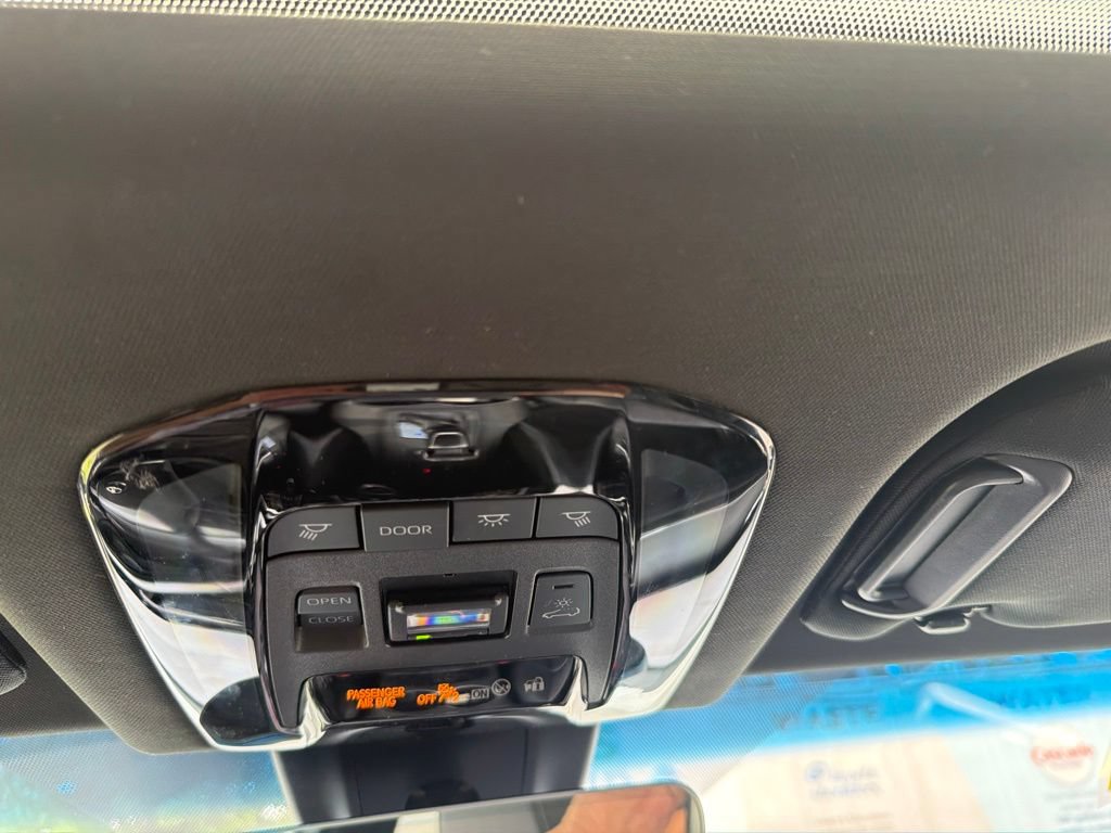 Used 2023 Toyota Venza Nightshade AWD/4WD image 15