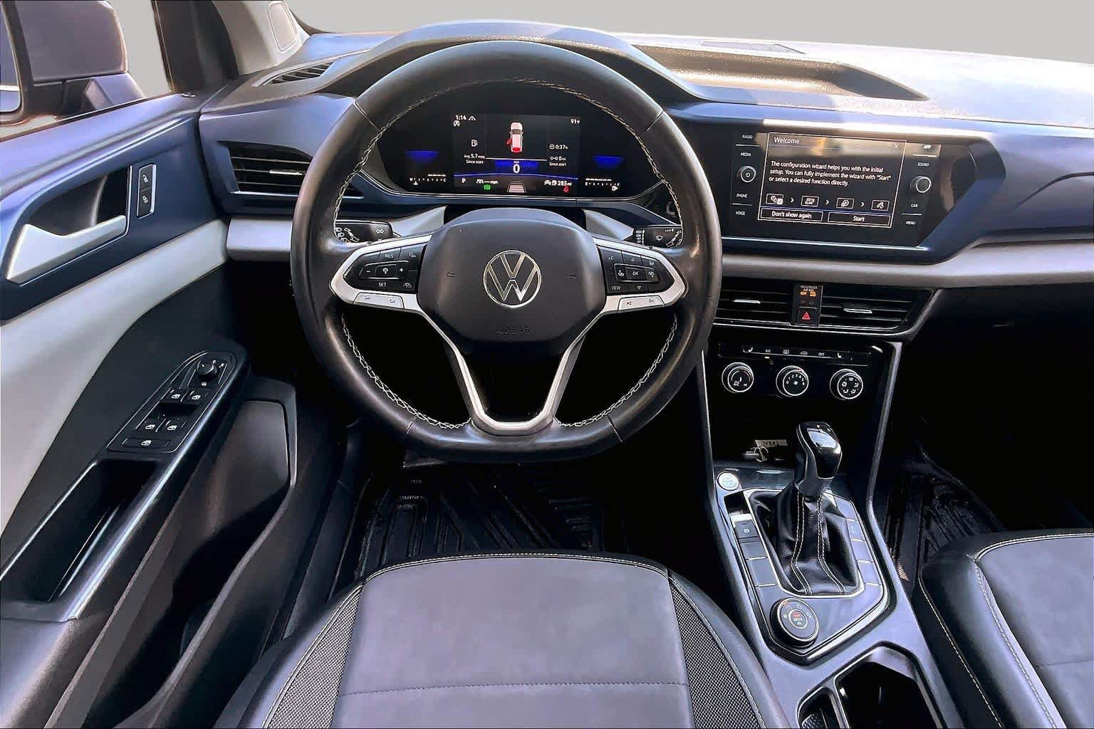 Used 2023 Volkswagen Taos SE AWD/4WD image 6