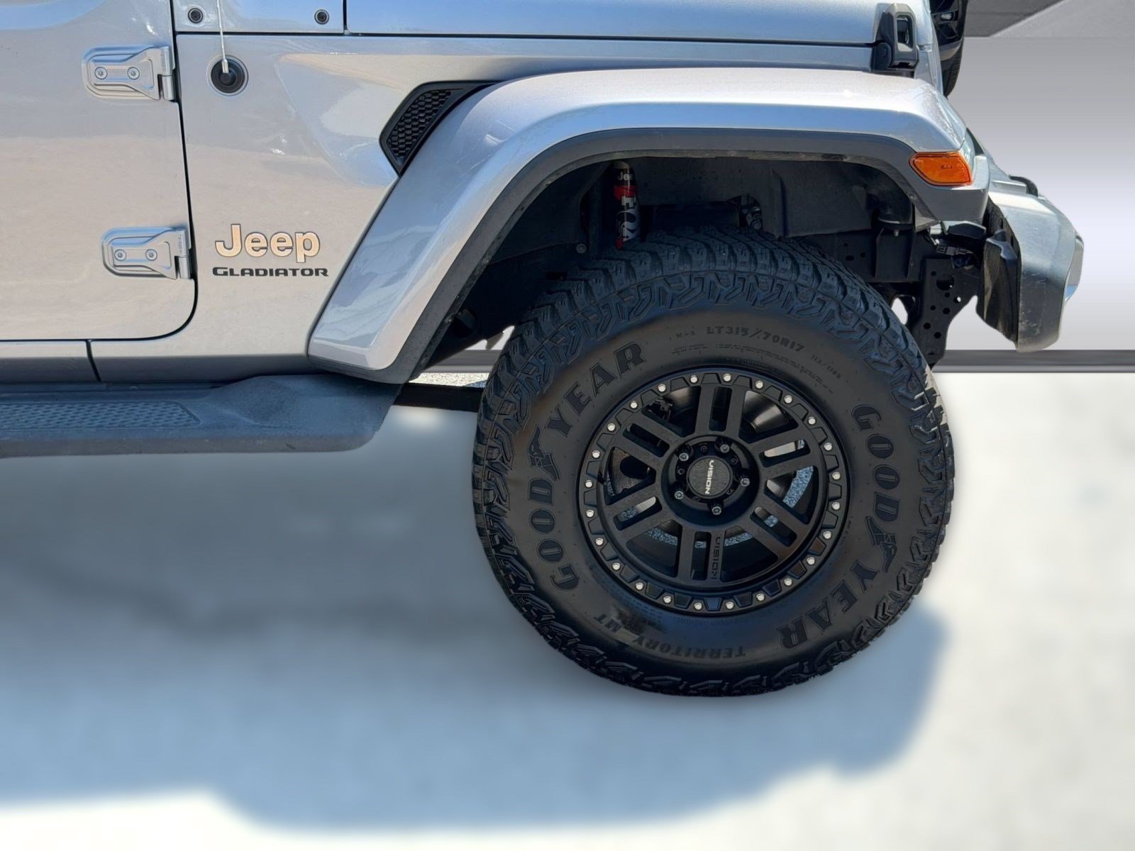 Used 2020 Jeep Gladiator Overland w/ Safety Group AWD/4WD image 12