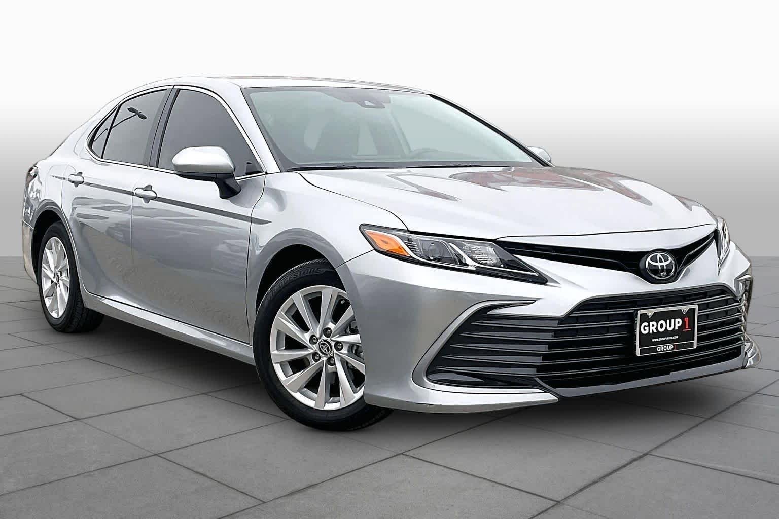 Used 2024 Toyota Camry LE FWD image 3