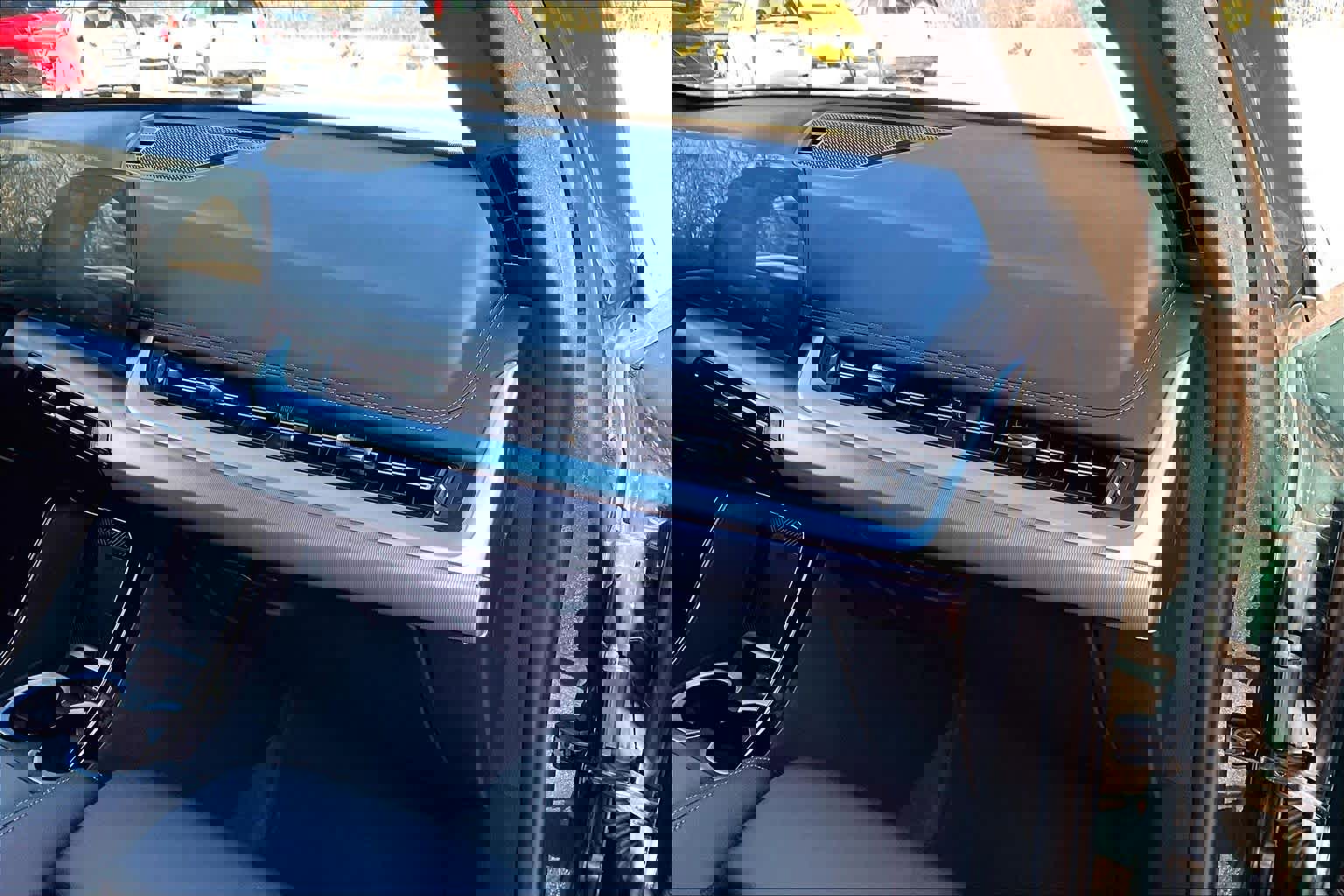 Used 2023 BMW X1 xDrive28i image 18