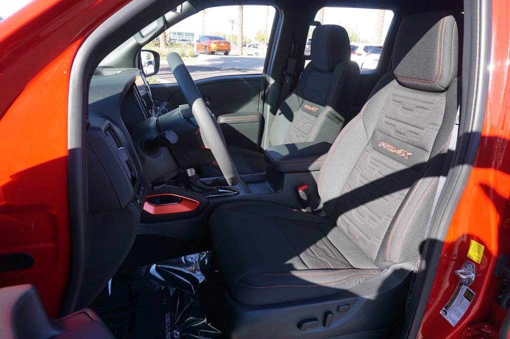 Certified 2025 Nissan Frontier PRO-4X AWD/4WD image 13