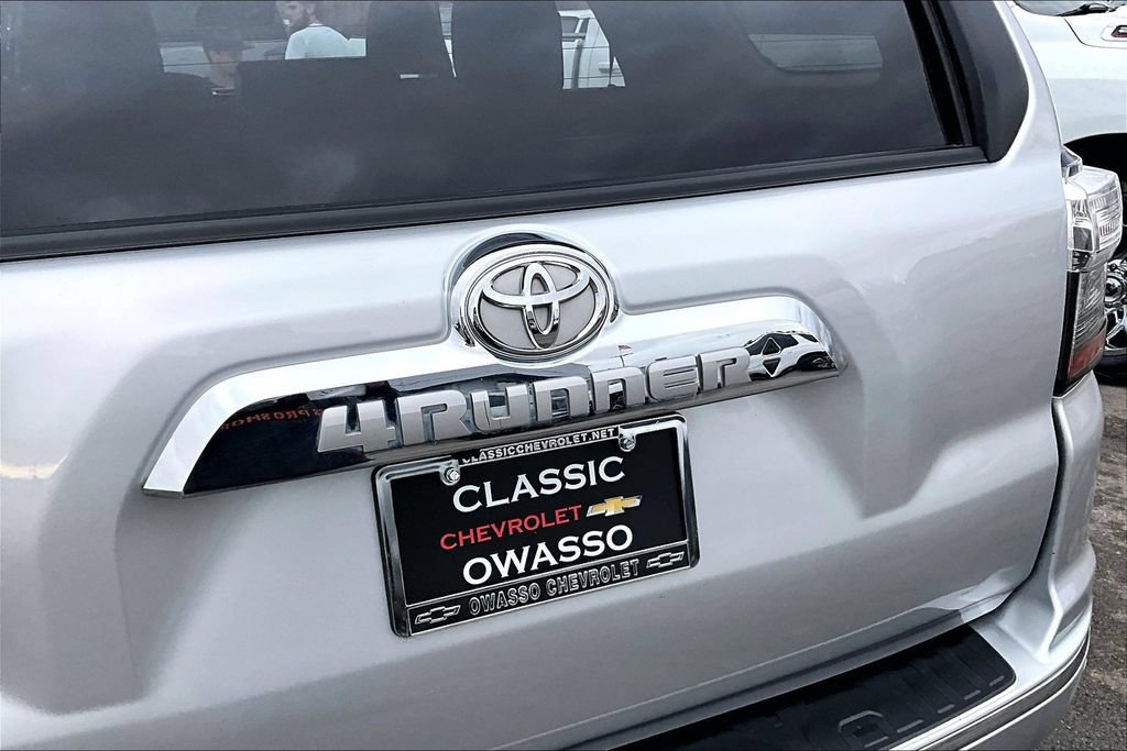 Used 2023 Toyota 4Runner Limited RWD image 23