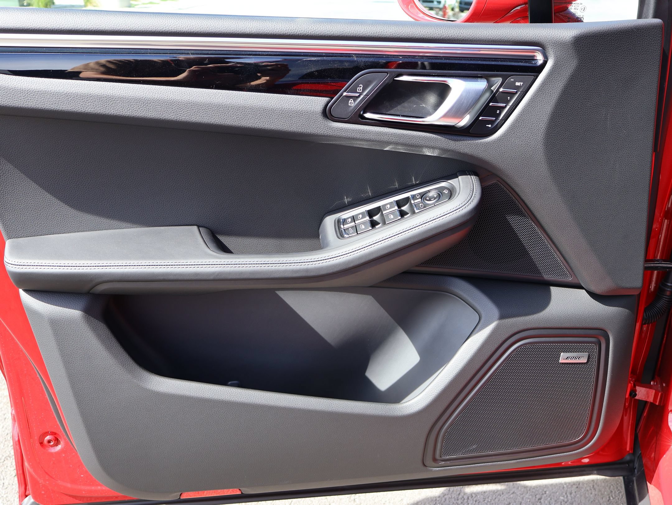 New 2026 Porsche Macan AWD/4WD image 14