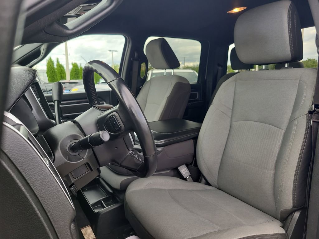 Used 2024 RAM 2500 Big Horn AWD/4WD image 17