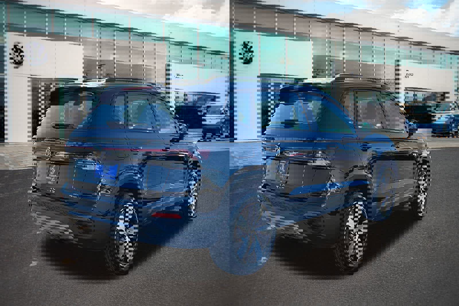 Used 2025 Volkswagen Taos S image 5