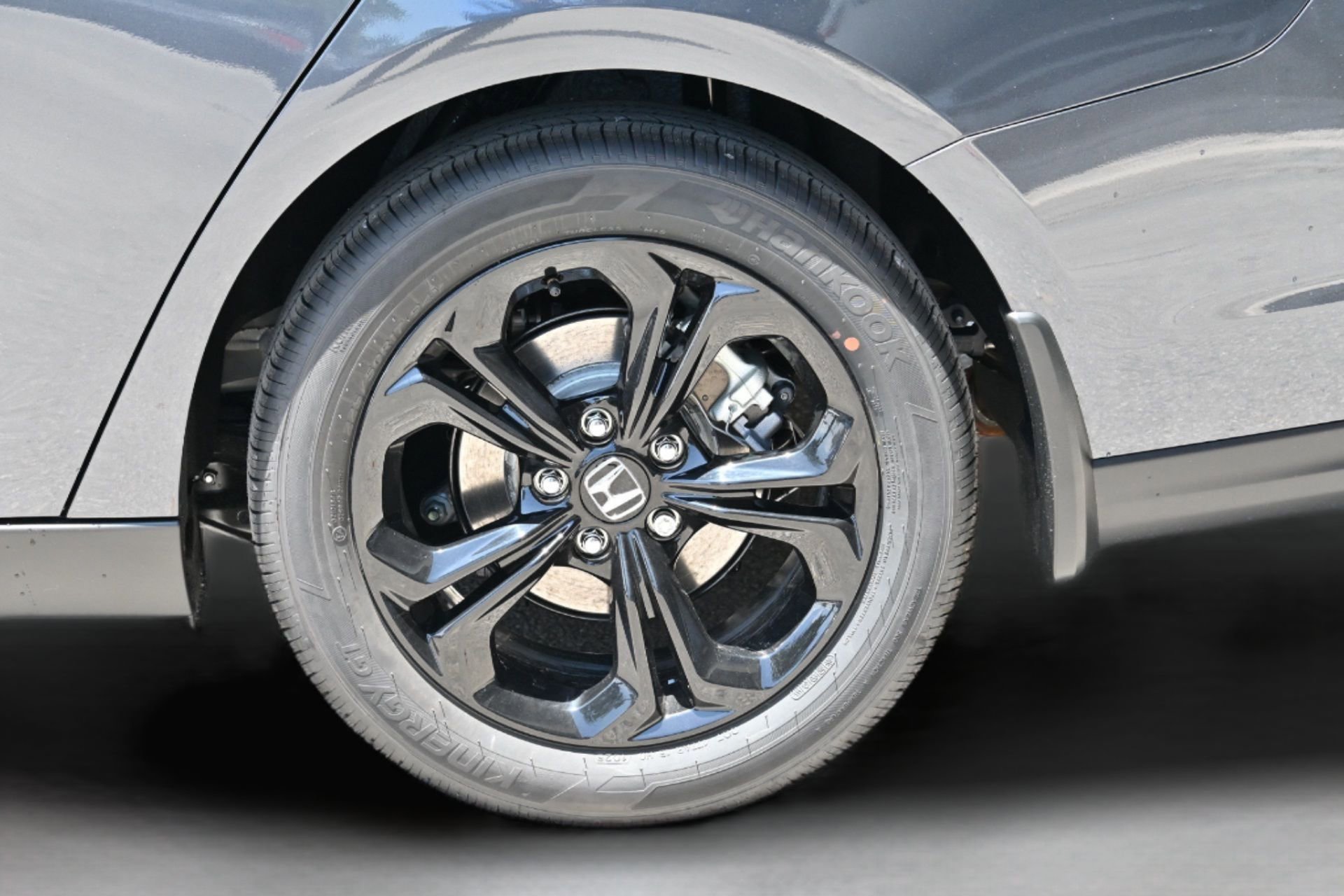 New 2025 Honda Accord SE image 32