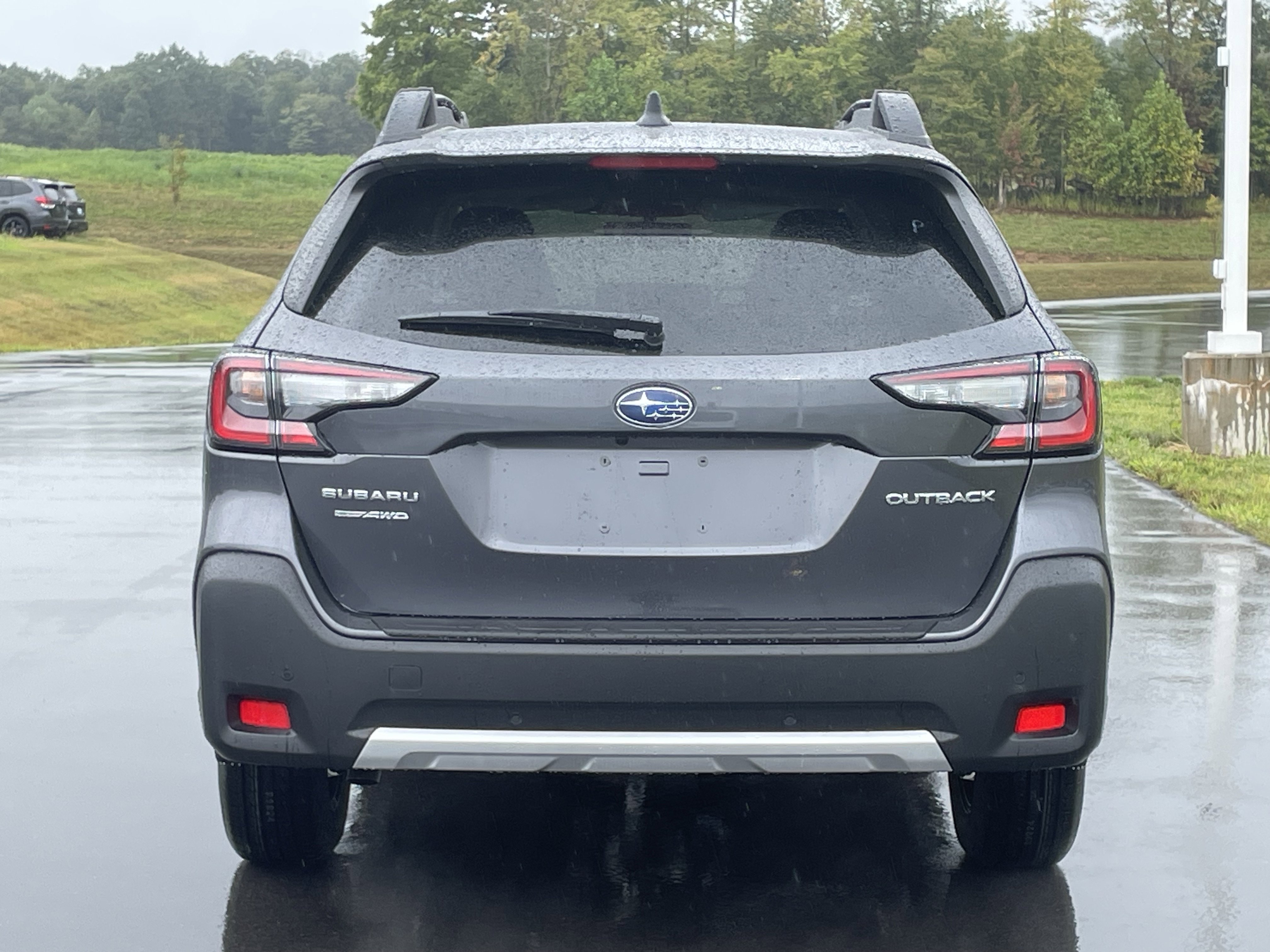 Certified 2025 Subaru Outback Limited AWD/4WD image 3