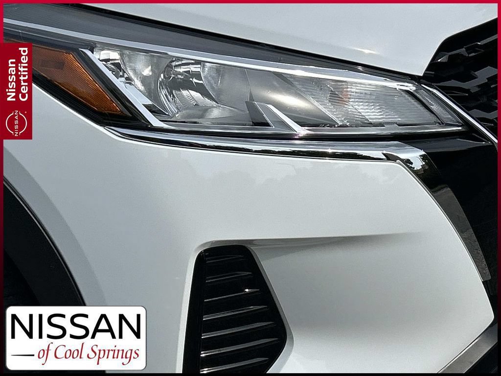 Certified 2025 Nissan Kicks Play S FWD image 10