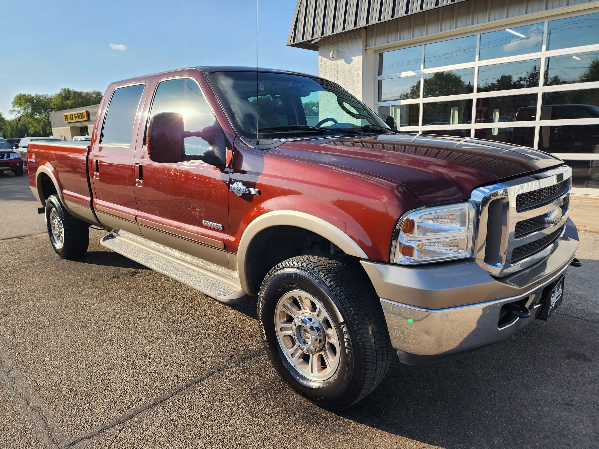 Used 2005 Ford F350 King Ranch image 2
