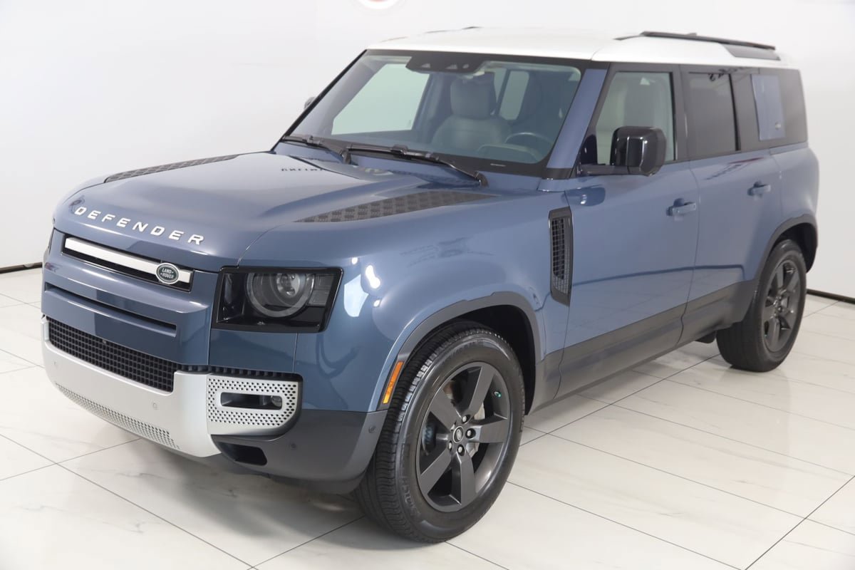 Used 2020 Land Rover Defender 110 SE AWD/4WD image 23