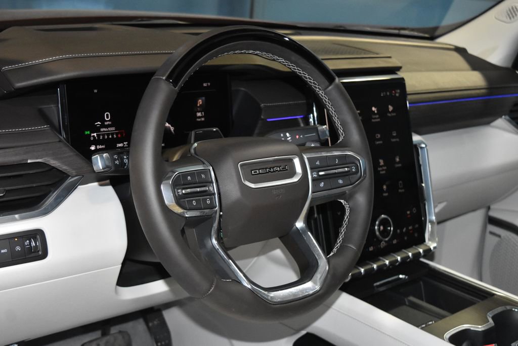 Used 2026 GMC Acadia Denali w/ Super Cruise Package image 2