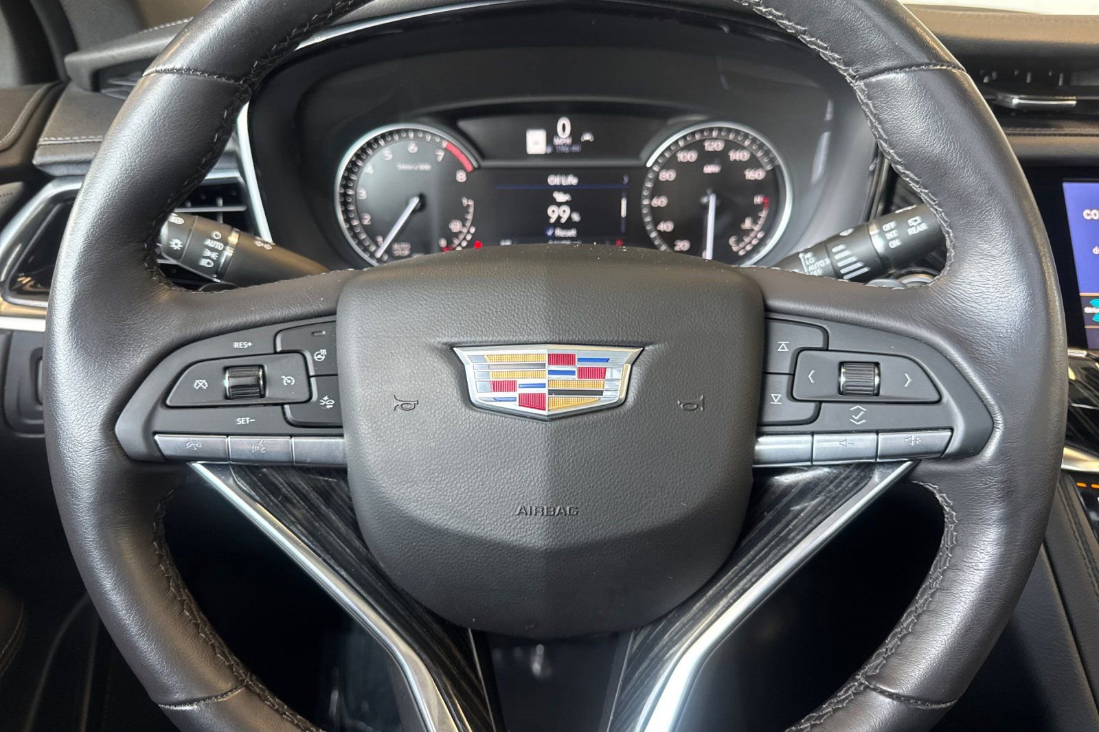 Certified 2025 Cadillac XT6 Premium Luxury FWD image 36