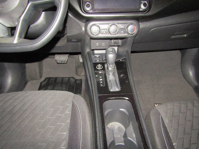 Used 2023 Nissan Kicks SV image 14