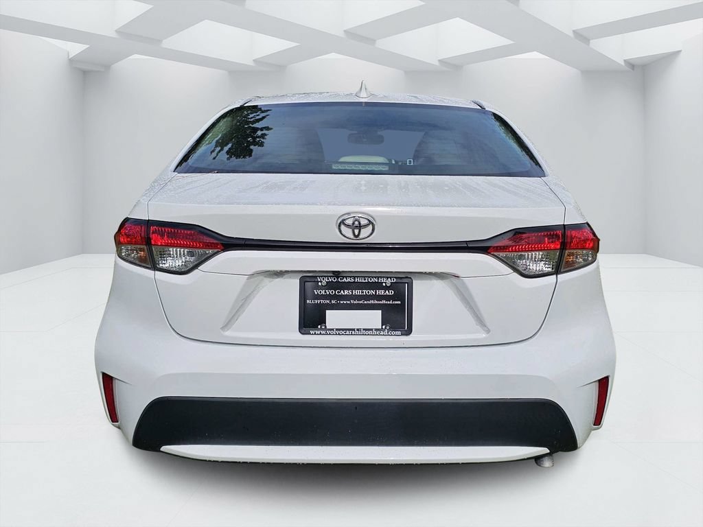 Used 2022 Toyota Corolla LE FWD image 4