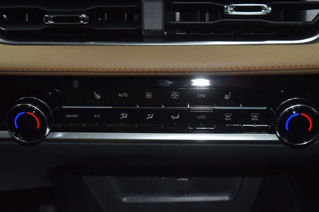 New 2027 Chevrolet Equinox ACTIV w/ Safety and Technology Package FWD image 34
