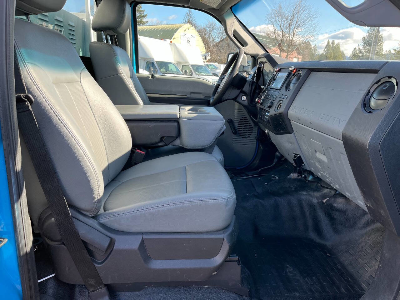 Used 2012 Ford F550 4x4 Regular Cab Super Duty w/ Payload Upgrade Pkg image 16