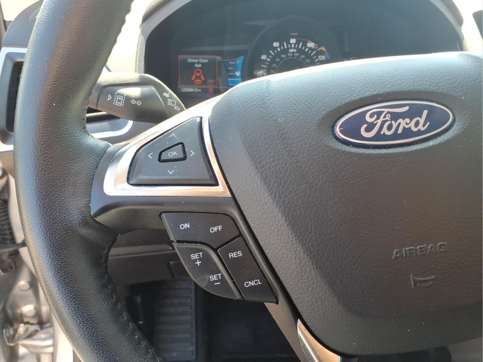 Used 2024 Ford Edge SEL AWD/4WD image 15