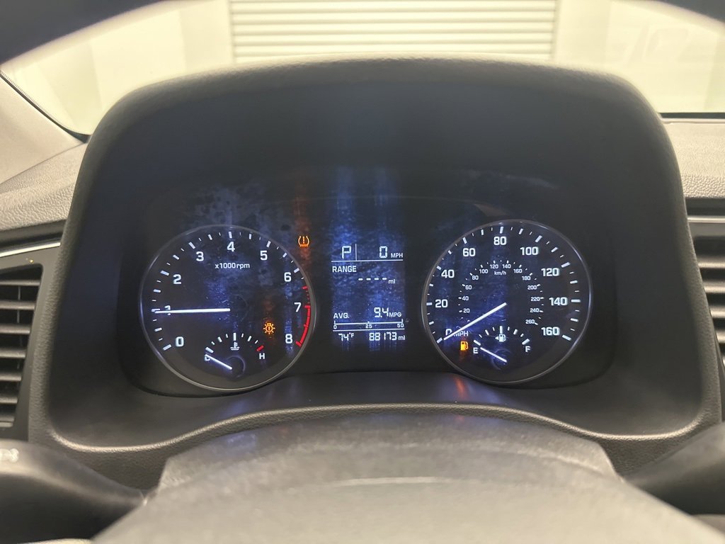 Used 2017 Hyundai Elantra SE image 18