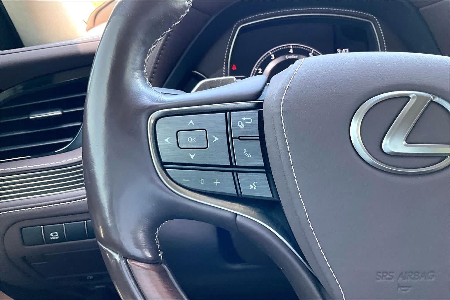 Used 2020 Lexus LS 500 w/ Interior Upgrade Package RWD image 22