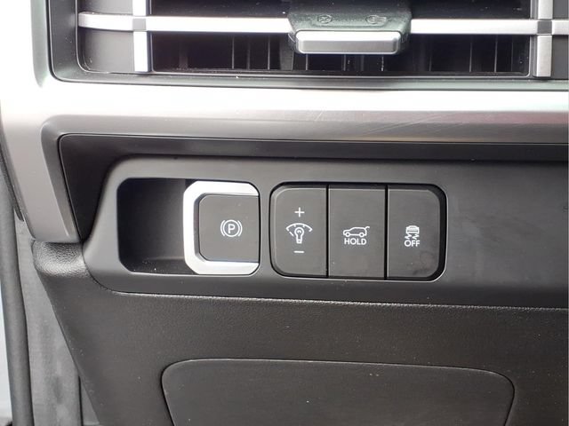 Used 2026 Hyundai Santa Fe SEL FWD image 15