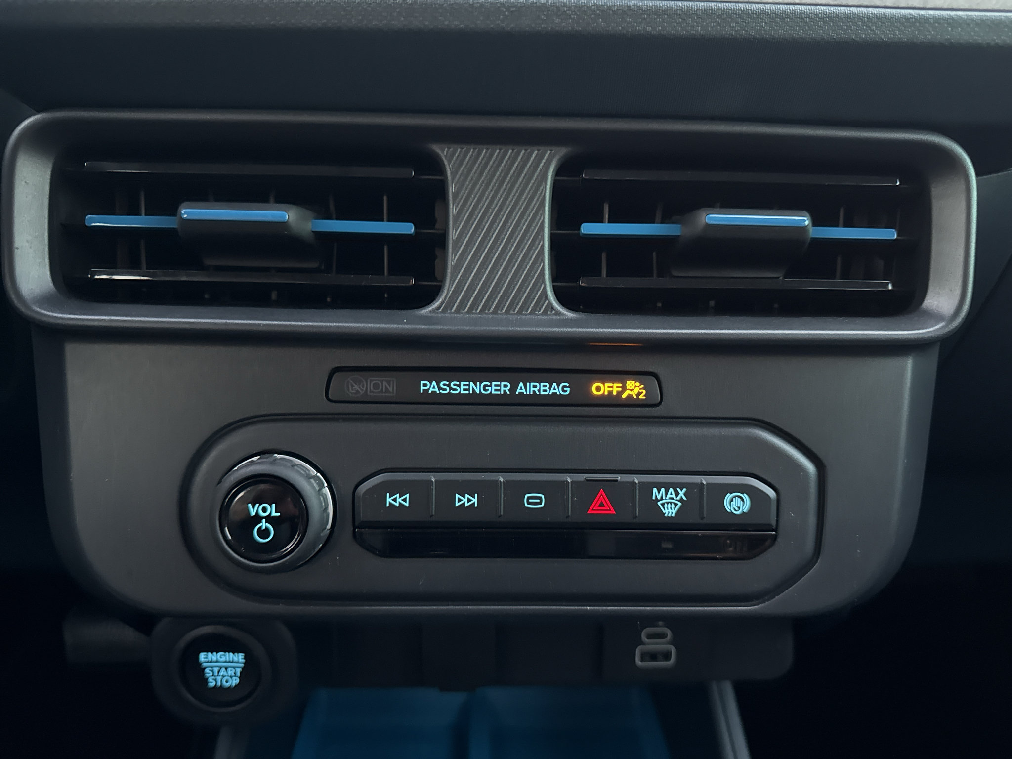 Certified 2025 Ford Maverick XLT w/ XLT Luxury Package FWD image 21