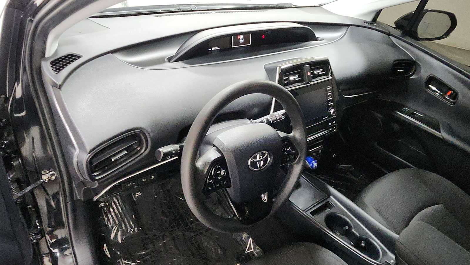 Certified 2021 Toyota Prius LE AWD/4WD image 12