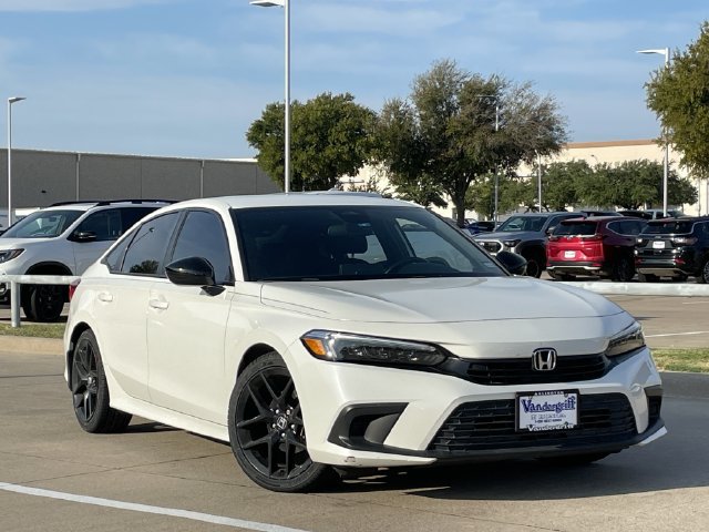 Used 2023 Honda Civic Sport image 2