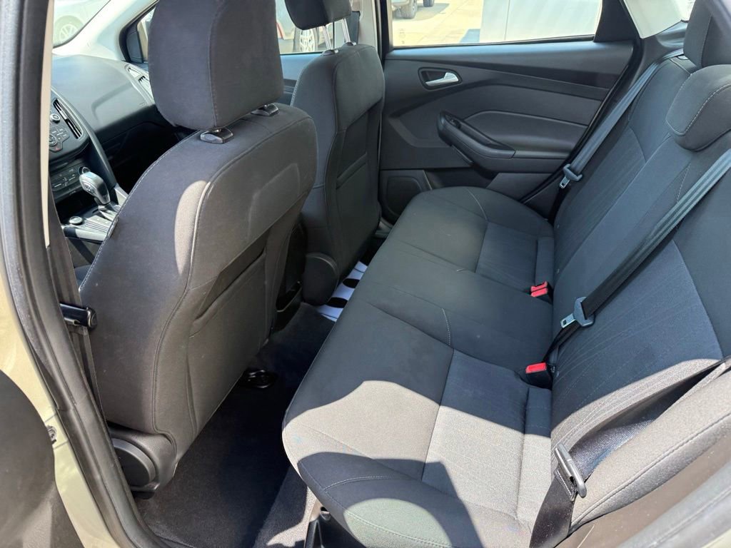 Used 2016 Ford Focus SE FWD image 18