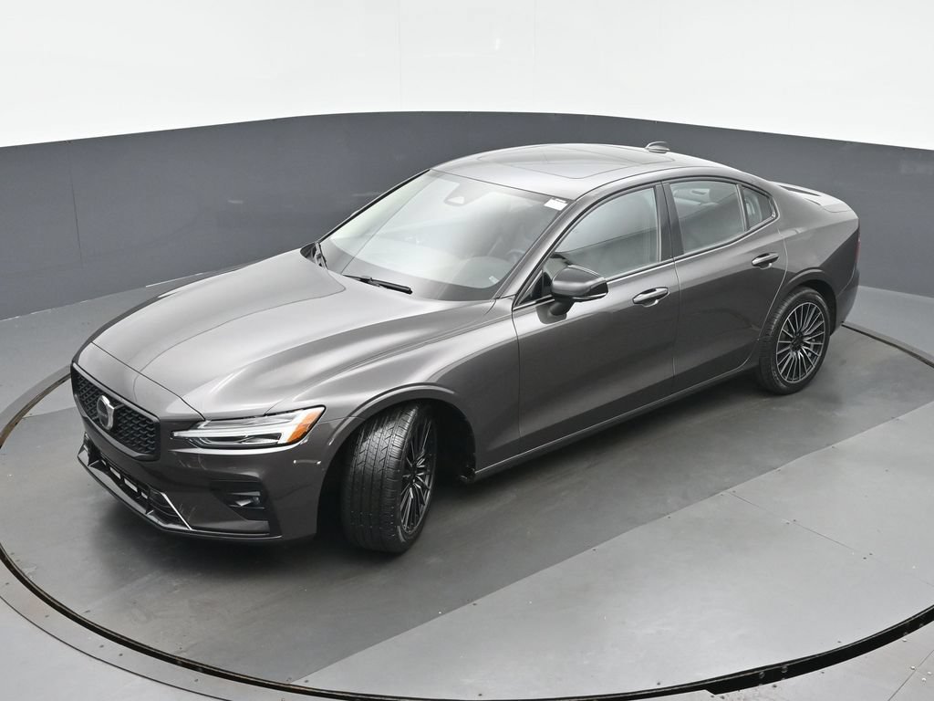Used 2024 Volvo S60 B5 Plus AWD/4WD image 32
