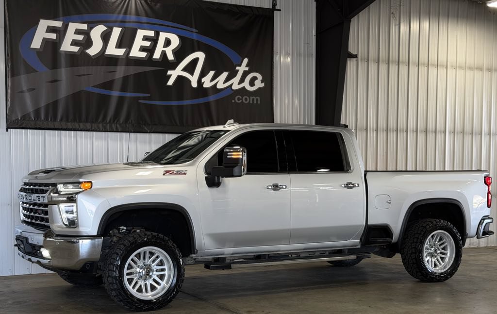 Used 2020 Chevrolet Silverado 2500 LTZ w/ LTZ Premium Package AWD/4WD image 10