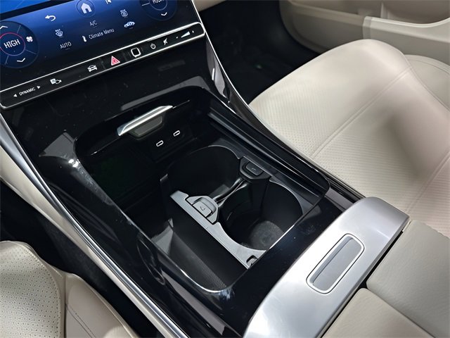 Used 2025 Mercedes-Benz C 300 4MATIC Sedan image 24