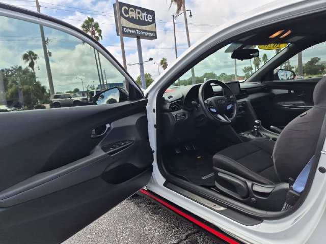 Used 2020 Hyundai Veloster N w/ Performance Package FWD image 9